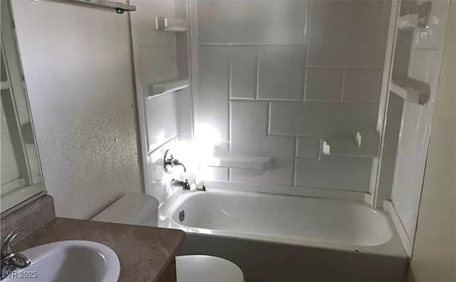 3258 GLENHURST Drive, Las Vegas, NV 89121