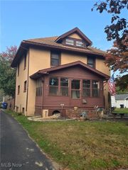 522 Illinois Avenue, Mcdonald, OH 44437