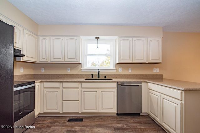 99 Fletcher Ct, Rineyville, KY 40162