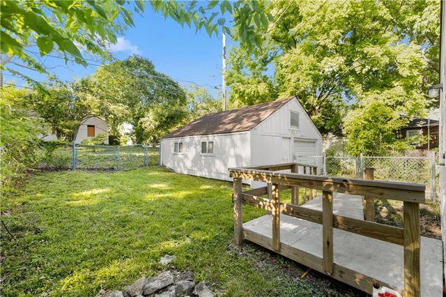 2510 ESSEX Street, Kansas City, KS 66103