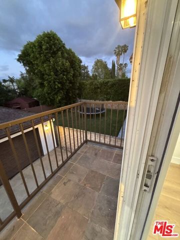 15147 Otsego Street, Sherman Oaks, CA 91403