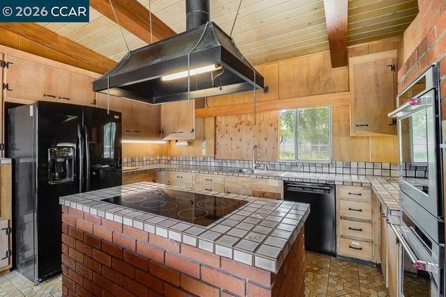 4130 Beryl Dr, Concord, CA 94518
