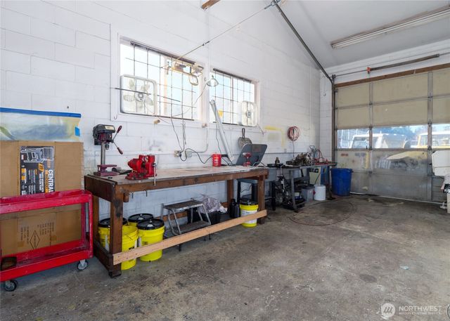 2357 E Highway 101, Port Angeles, WA 98362