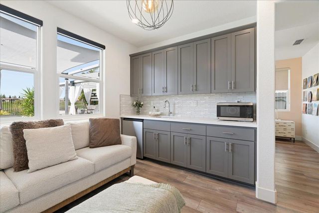 3102 Anastasia Way, Lincoln, CA 95648