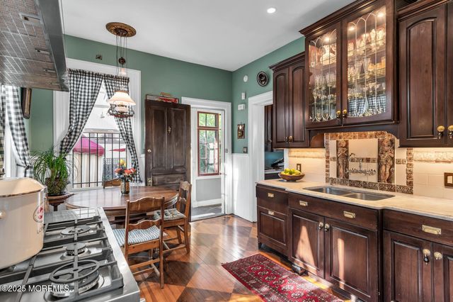44 Ocean Pathway, Ocean Grove, NJ 07756