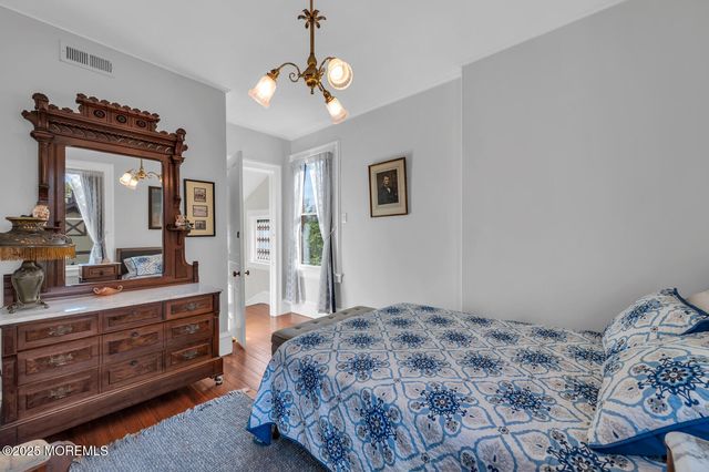 44 Ocean Pathway, Ocean Grove, NJ 07756
