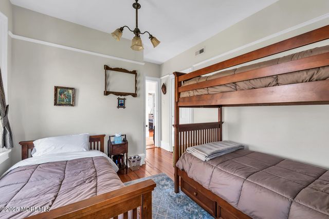 44 Ocean Pathway, Ocean Grove, NJ 07756