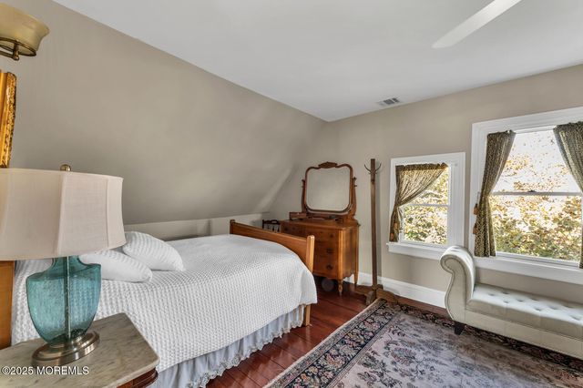 44 Ocean Pathway, Ocean Grove, NJ 07756