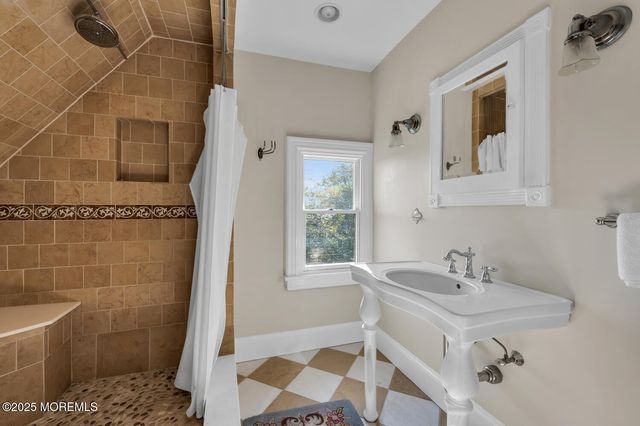 44 Ocean Pathway, Ocean Grove, NJ 07756