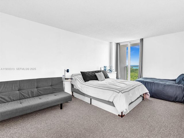 100 Bayview Dr 1025, Sunny Isles Beach, FL 33160