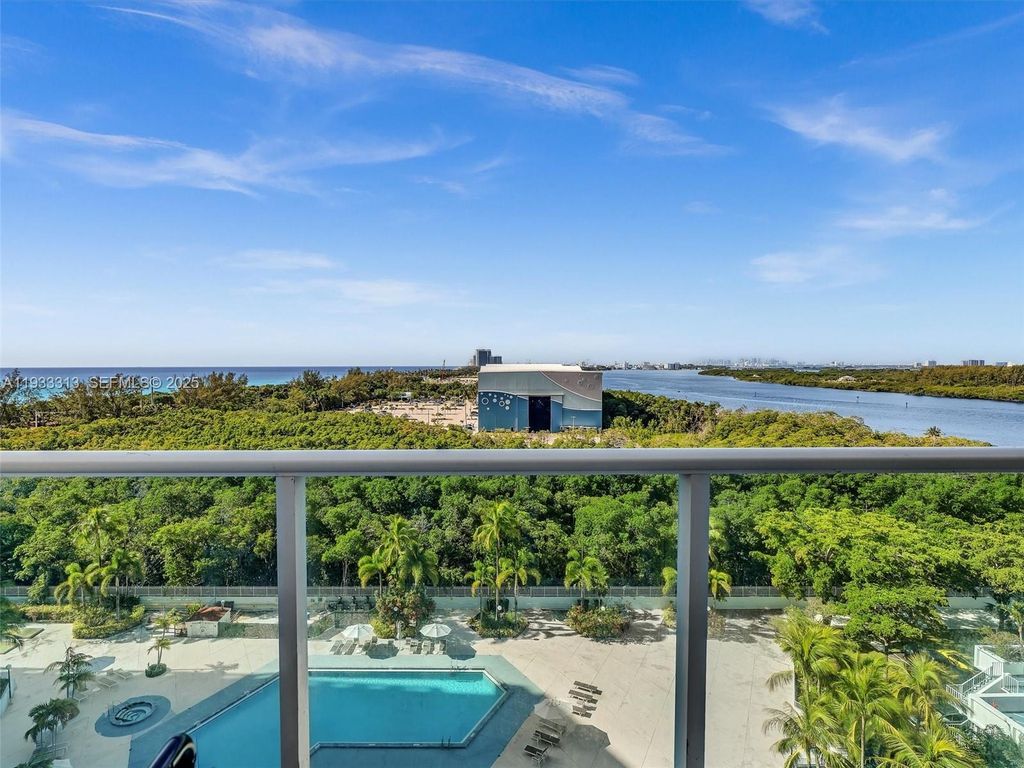 100 Bayview Dr 1025, Sunny Isles Beach, FL 33160