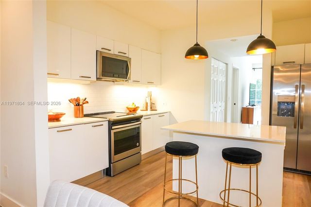 640 NE 71st St, Miami, FL 33138