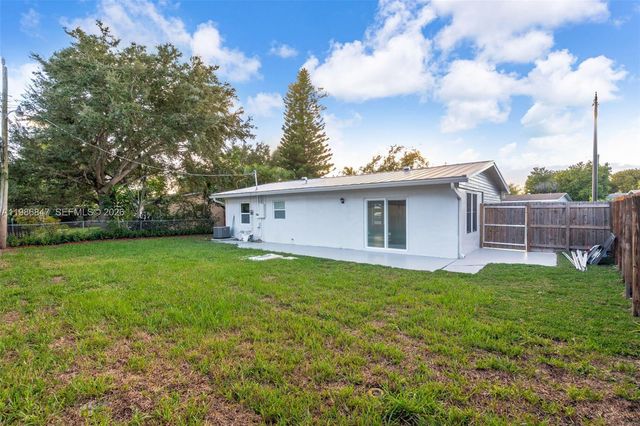 3180 NE 10th Ter, Pompano Beach, FL 33064