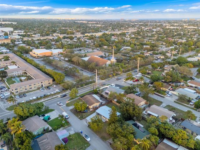 3180 NE 10th Ter, Pompano Beach, FL 33064