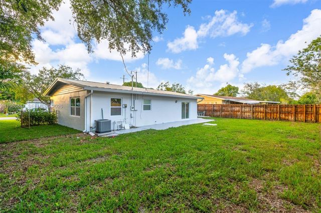 3180 NE 10th Ter, Pompano Beach, FL 33064