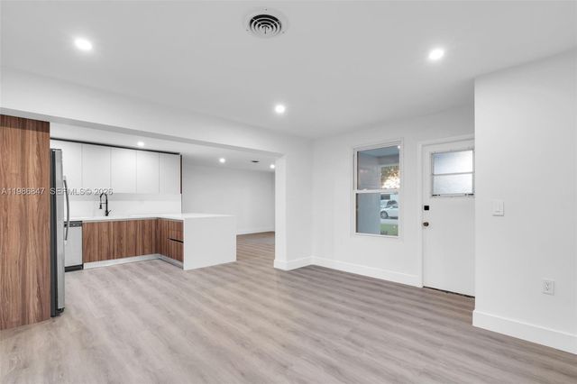 3180 NE 10th Ter, Pompano Beach, FL 33064