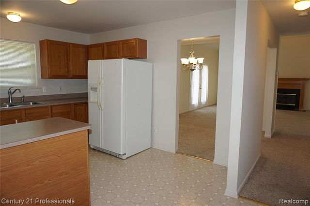 23244 Potomac Circle, Farmington, MI 48335