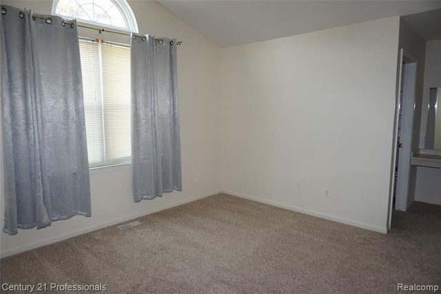 23244 Potomac Circle, Farmington, MI 48335