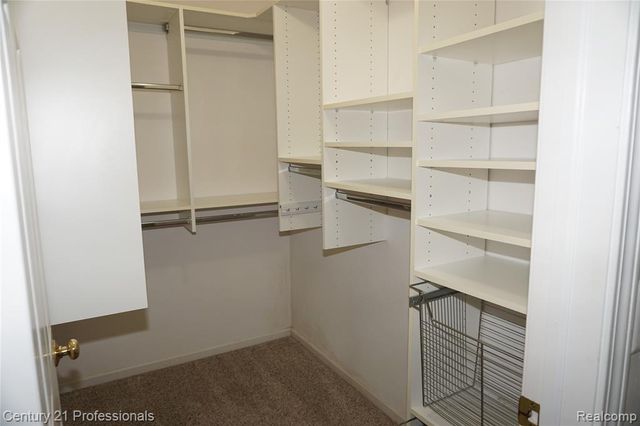 23244 Potomac Circle, Farmington, MI 48335