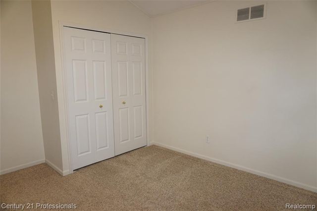 23244 Potomac Circle, Farmington, MI 48335