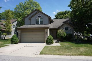 23244 Potomac Circle, Farmington, MI 48335