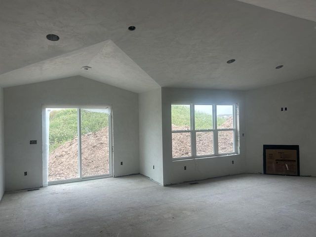 3772 E CALLALILLY LANE, Appleton, WI 54913