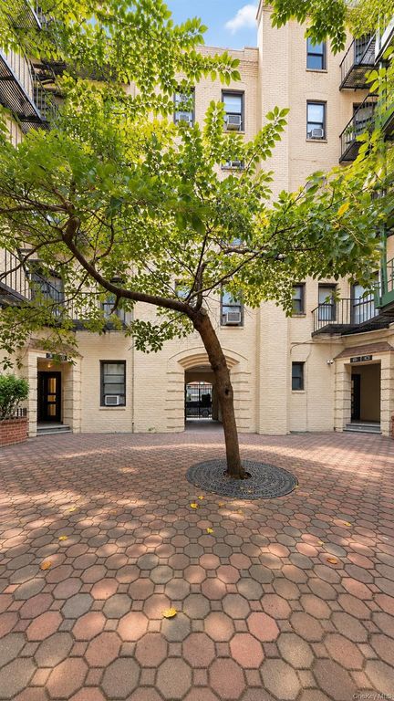 21-78 35th Street 5E, Astoria, NY 11105 — exterior