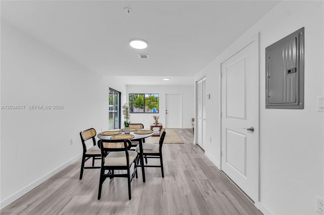155 NW 160TH ST TH 5, North Miami Beach, FL 33169