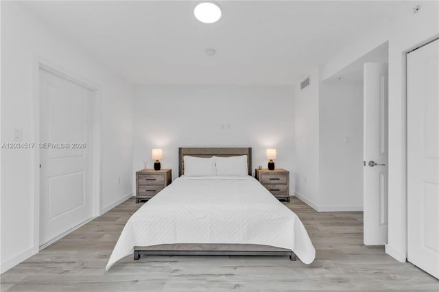 155 NW 160TH ST TH 5, North Miami Beach, FL 33169