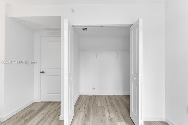 155 NW 160TH ST TH 5, North Miami Beach, FL 33169