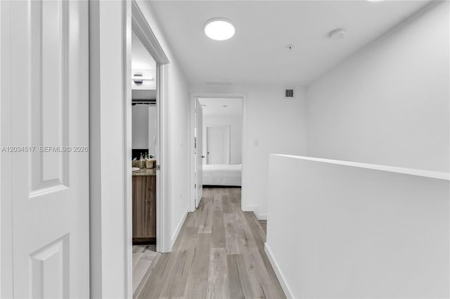 155 NW 160TH ST TH 5, North Miami Beach, FL 33169