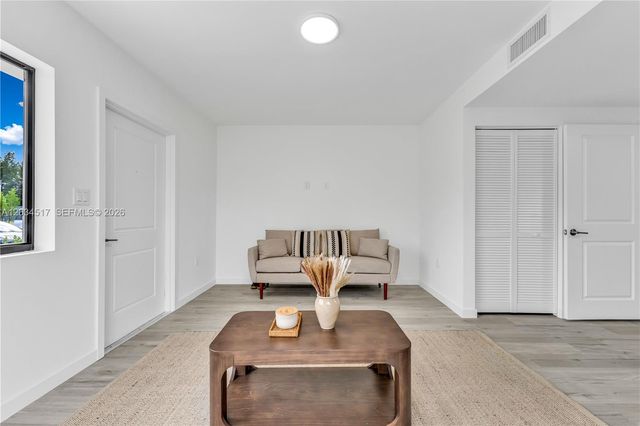 155 NW 160TH ST TH 5, North Miami Beach, FL 33169