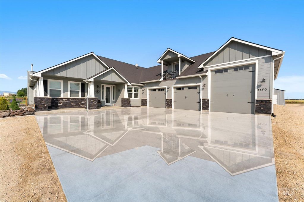 8150 S Locust Grove Rd, Meridian, ID 83642