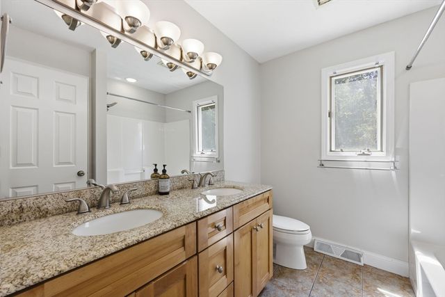 30 Cara Ln, Westfield, MA 01085
