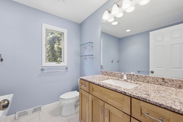 30 Cara Ln, Westfield, MA 01085