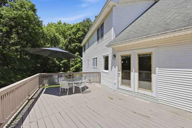30 Cara Ln, Westfield, MA 01085