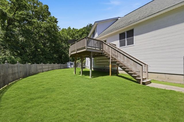 30 Cara Ln, Westfield, MA 01085