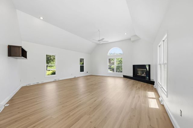30 Cara Ln, Westfield, MA 01085