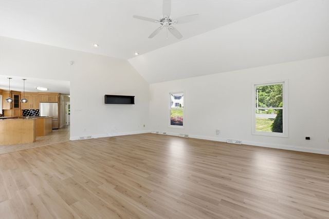 30 Cara Ln, Westfield, MA 01085
