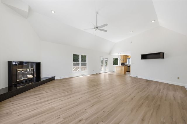 30 Cara Ln, Westfield, MA 01085