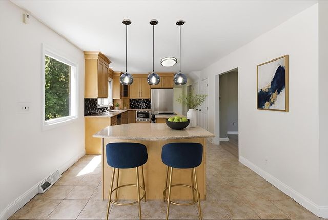 30 Cara Ln, Westfield, MA 01085