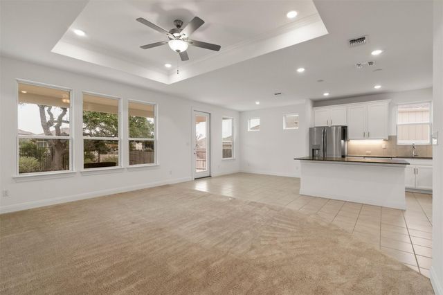 302 Barn Hill LOOP, Dripping Springs, TX 78620