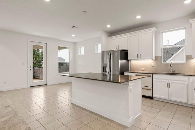 302 Barn Hill LOOP, Dripping Springs, TX 78620