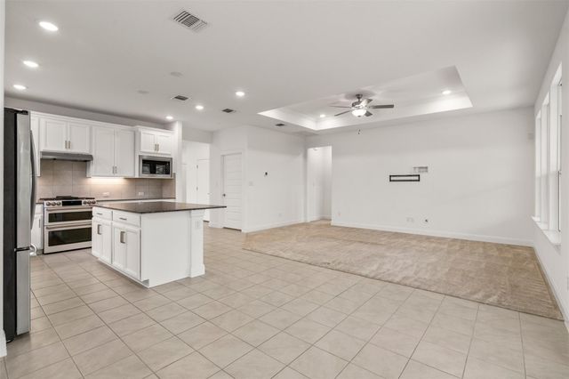 302 Barn Hill LOOP, Dripping Springs, TX 78620