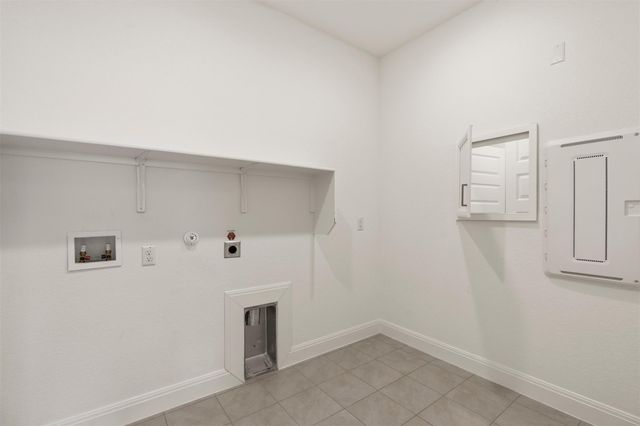 302 Barn Hill LOOP, Dripping Springs, TX 78620