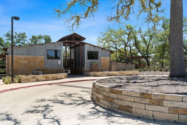 302 Barn Hill LOOP, Dripping Springs, TX 78620