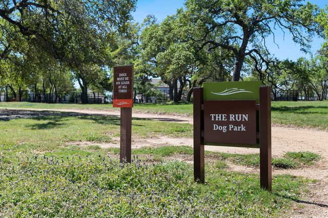 302 Barn Hill LOOP, Dripping Springs, TX 78620