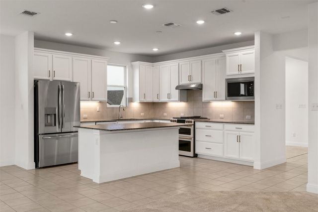 302 Barn Hill LOOP, Dripping Springs, TX 78620