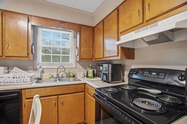 100 Gayla Ct, Portland, TN 37148