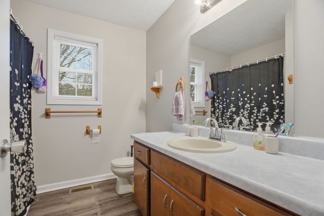 100 Gayla Ct, Portland, TN 37148